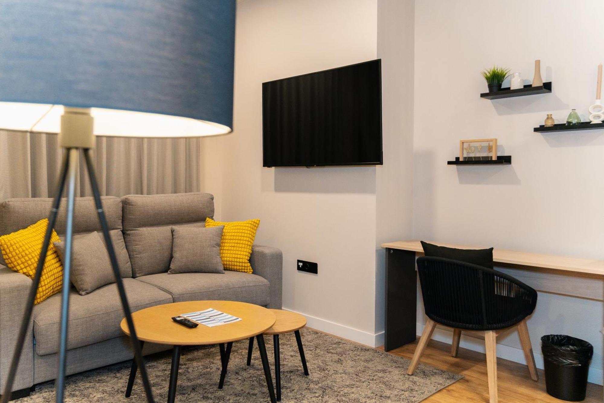 Dorm4You Arena 2 Valensiya Dış mekan fotoğraf