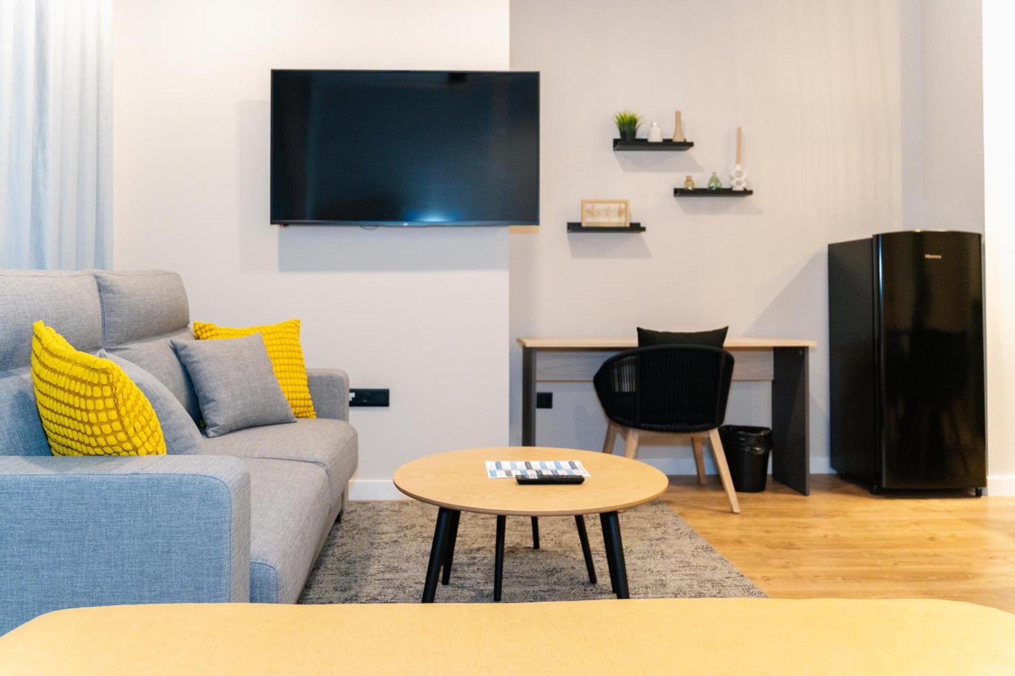 Dorm4You Arena 2 Valensiya Dış mekan fotoğraf