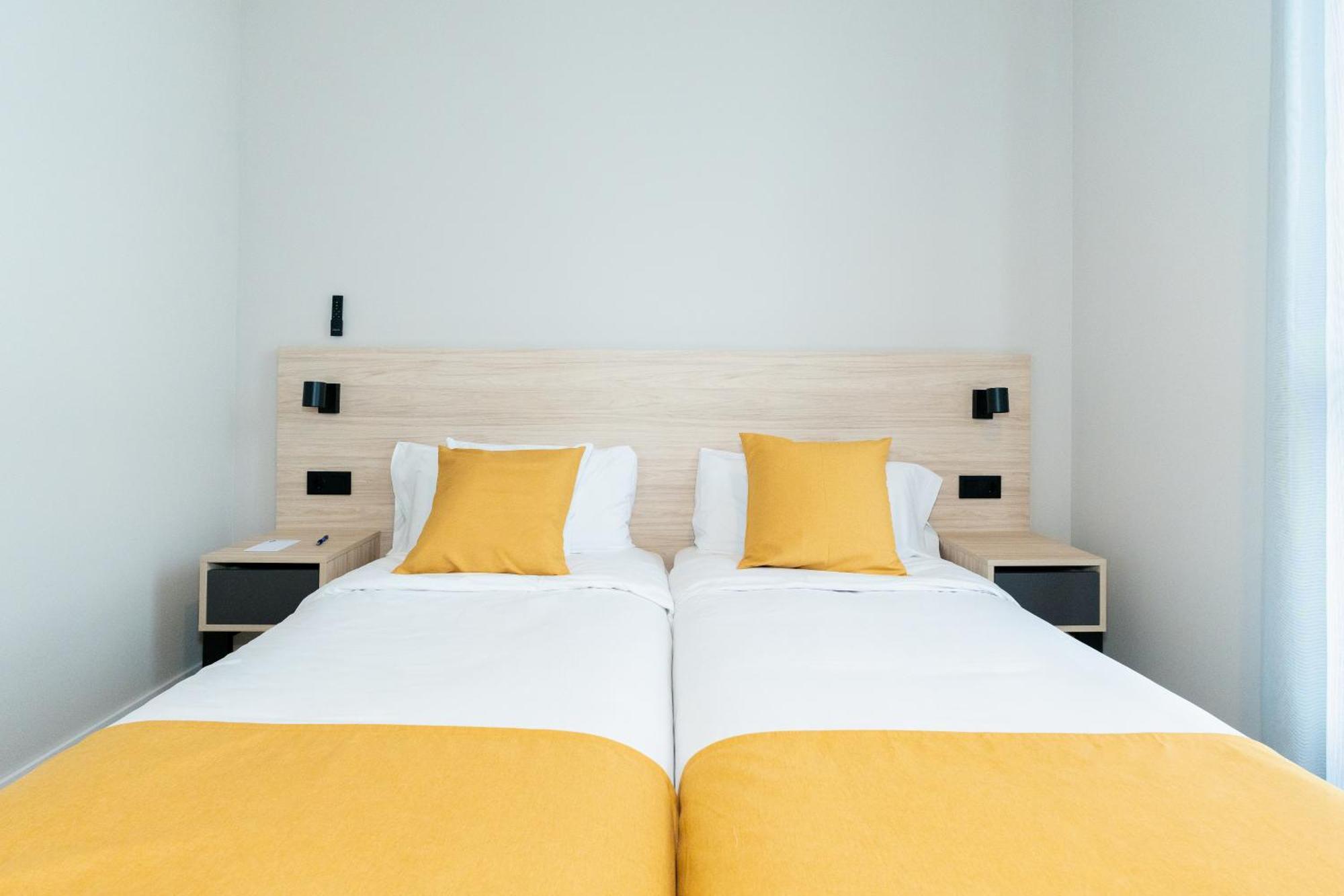 Dorm4You Arena 2 Valensiya Dış mekan fotoğraf